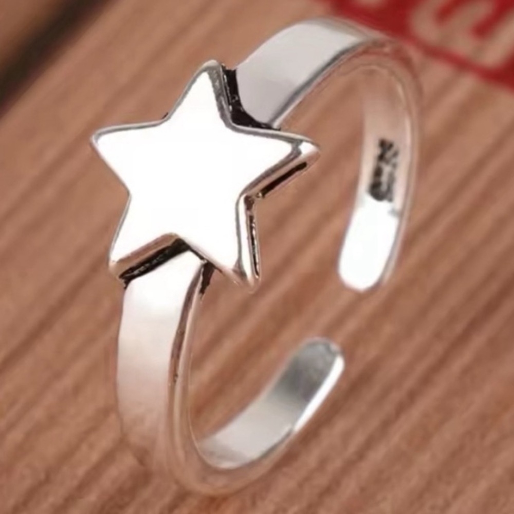 925 Sterling Silver Star Ring Size Small Adjustable